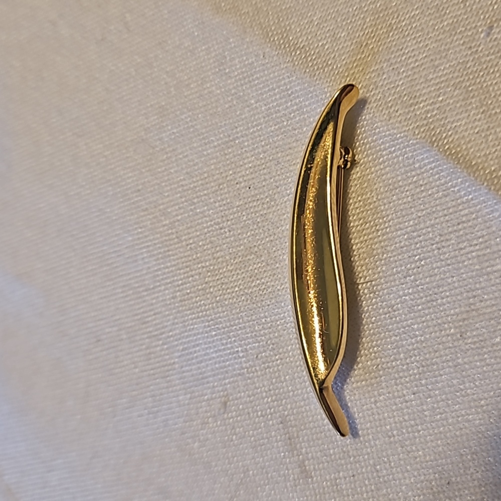 Monet Goldtone Leaf Brooch